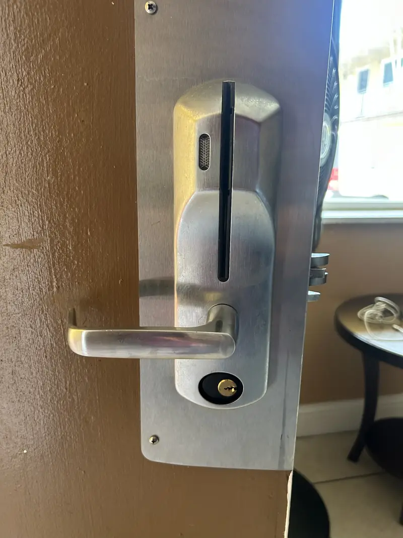Hotel card key lock service